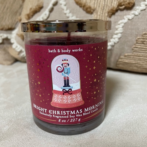 Bright Christmas Morning Bath and Body Works 3 Wick Candle - Picture 1 of 3